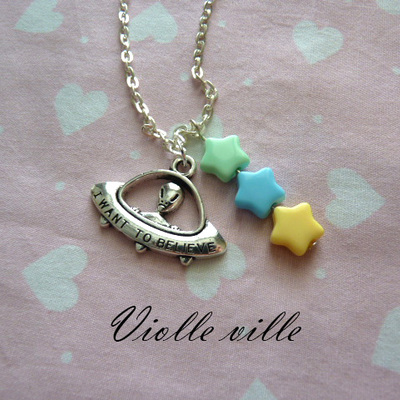 Alien necklace