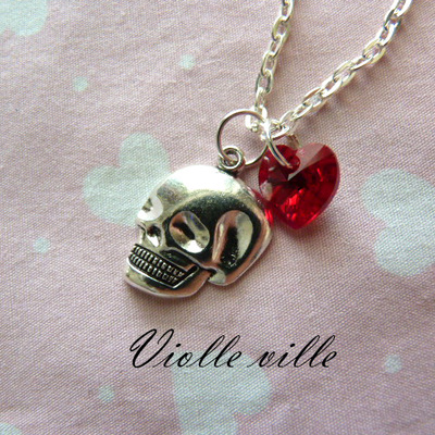 Skull and swarovski necklace