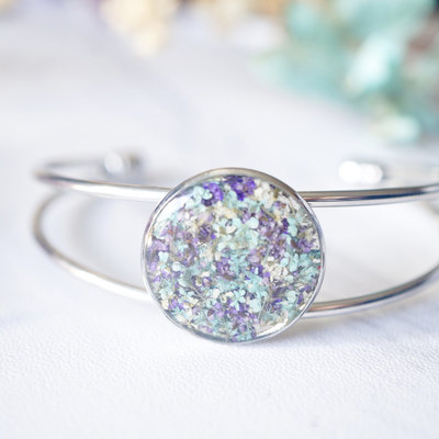 Real dried flowers and resin bracelet in mint purple white - Thumbnail 2