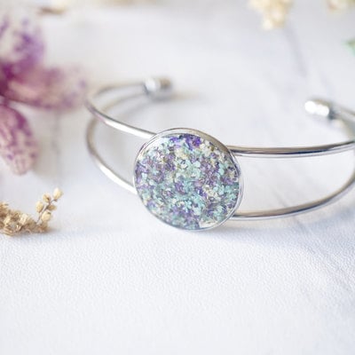 Real dried flowers and resin bracelet in mint purple white