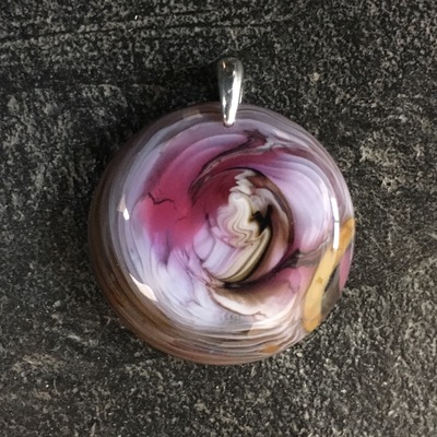 Salmon pink and cinnabar glass pendant - Thumbnail 1