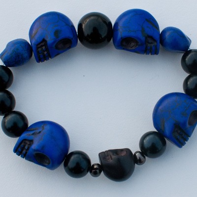 Crania - black & blue skull bracelet