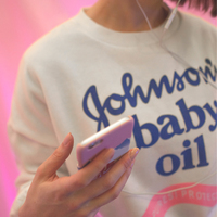 JOHNSON'S BABY OIL SWEATSHIRT - Thumbnail 3