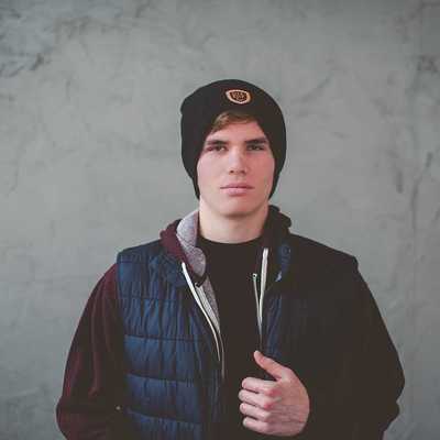 Black dts beanie