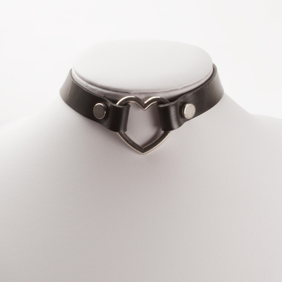HEART LEATHER CHOKER (CLICK FOR MORE COLORS)