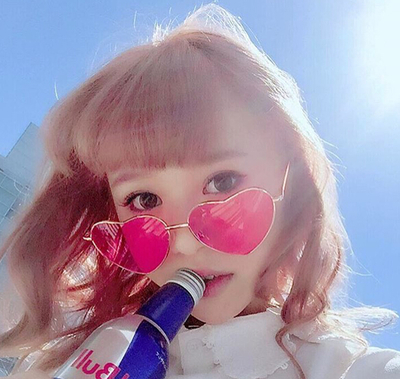 Free Shipping-VAPORWAVE HEART SUNGLASSES