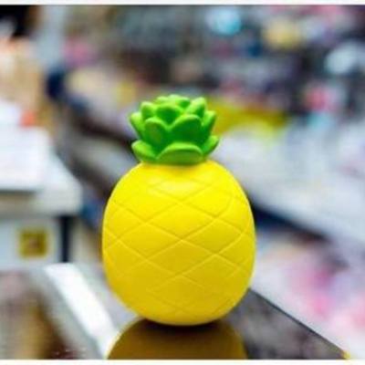 Slow rising pineapple squishy charm - Thumbnail 5