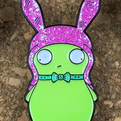 Loo-eez-eh ko-pee seconds pin