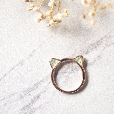 Real pressed flowers and resin cat ring in rose gold and mint