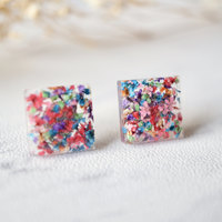 Real Dried Flowers and Resin Square Stud Earrings in Red Mix - Thumbnail 3