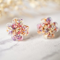 Real Dried Flowers and Resin Clover Stud Earrings in Pink Purple White Orange - Thumbnail 3