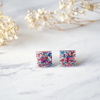 Real Dried Flowers and Resin Square Stud Earrings in Red Mix - Thumbnail 4