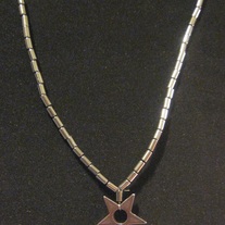 Hemalyke Star Circle Necklace