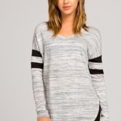 Heather gray arm band top