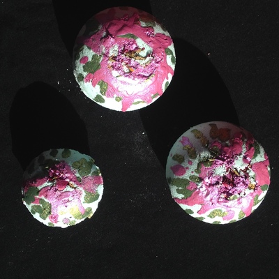 Eden's garden bath bomb