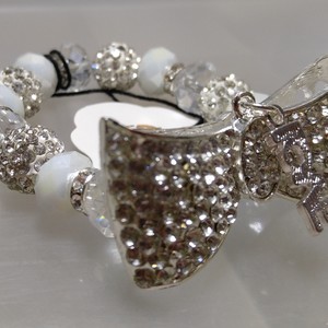 Rhinestone bow bracelet 