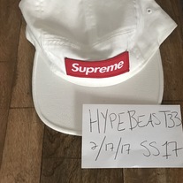 Supreme military camp hat . White 
