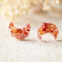 Real Dried Flowers and Resin Moon Stud Earrings in Orange and Red - Thumbnail 4