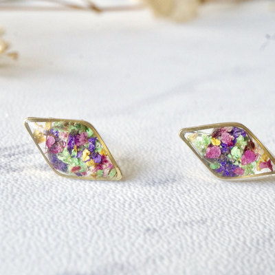 Real dried flowers and resin diamond stud earrings in purple pink green yellow mix