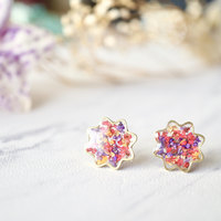 Real Dried Flowers and Resin Flower Stud Earrings in Red Purple Orange Mix - Thumbnail 2