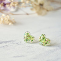 Real Dried Flowers and Resin Heart Stud Earrings in Greens - Thumbnail 3