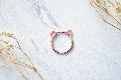 Real Pressed Flowers and Resin Cat Ring in Rose Gold and Pink