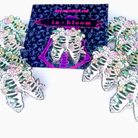 In Bloom enamel pin - Thumbnail 1