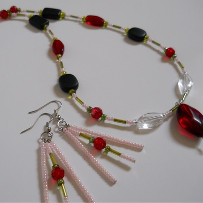 Red and pink bead necklace and earrings