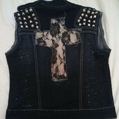 Distressed cross back vest - size small