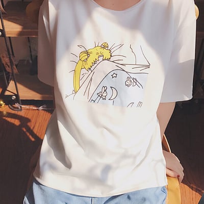Sleepy sailor moon tee - Thumbnail 5