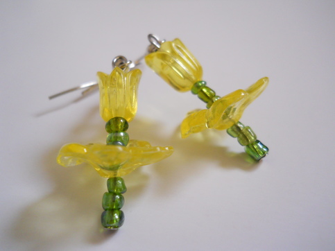 Yellow Tulip Bead Earrings