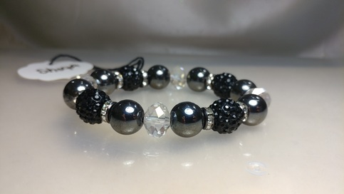 Hematite and Glass beaded bracelet 