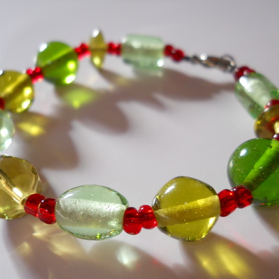 Red, yellow & green bead bracelet