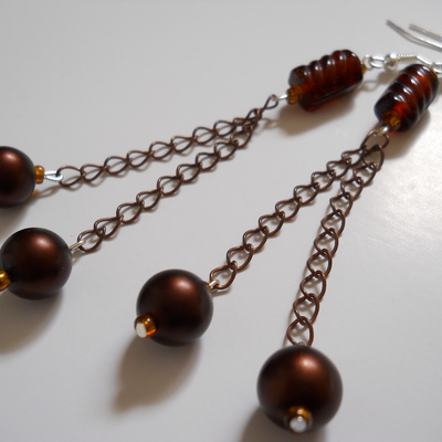 Root beer bead earrings