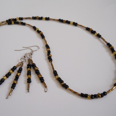 Black and gold bead necklace and earrings 