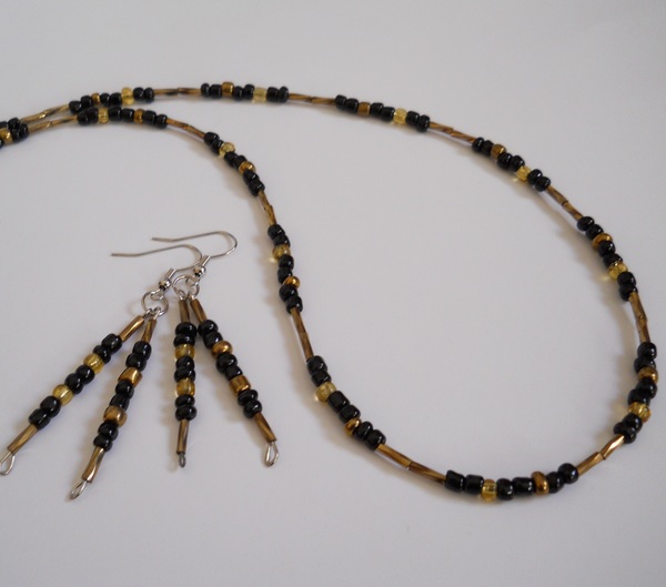 Black and Gold Bead Necklace and Earrings 