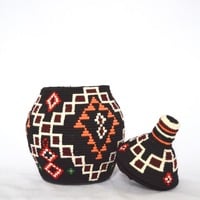  SOLD SOLD SOLD Berber Basket Handwoven Vintage Moroccan Wool Lidded Basket - Thumbnail 3