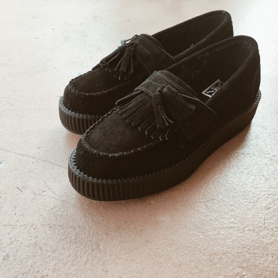 T.u.k black tassle loafer viva low creeper