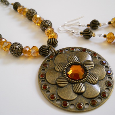 Amber flower pendant necklace and earrings
