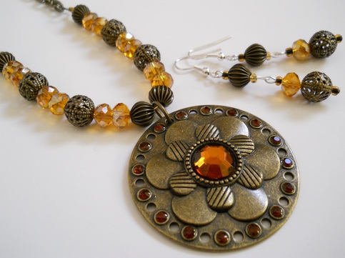 Amber Flower Pendant Necklace and Earrings