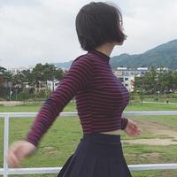 Stripe Mock Neck Crop Top - Thumbnail 3