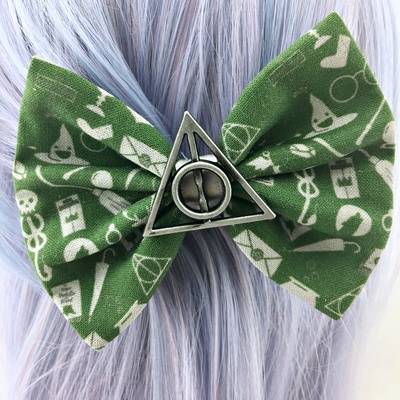Green & silver slytherin harry potter inspired hair bow with deathly hallows charm - Thumbnail 3