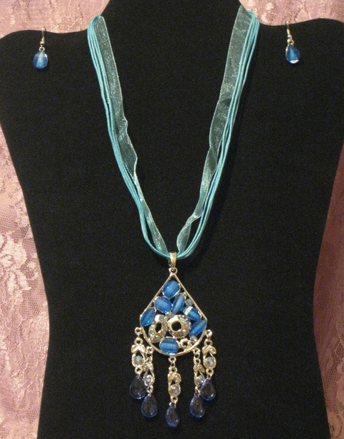 Blue Drop Necklace Set
