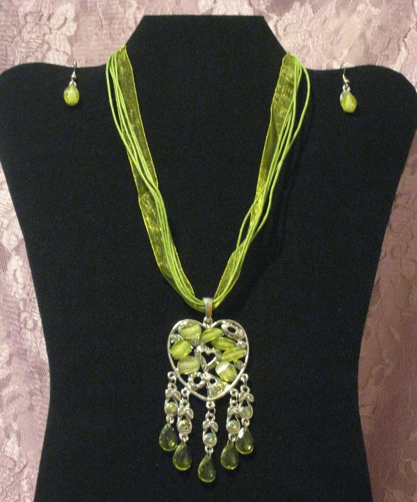 Green Heart Necklace Set