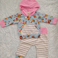 Hoodie Outfit - Thumbnail 2