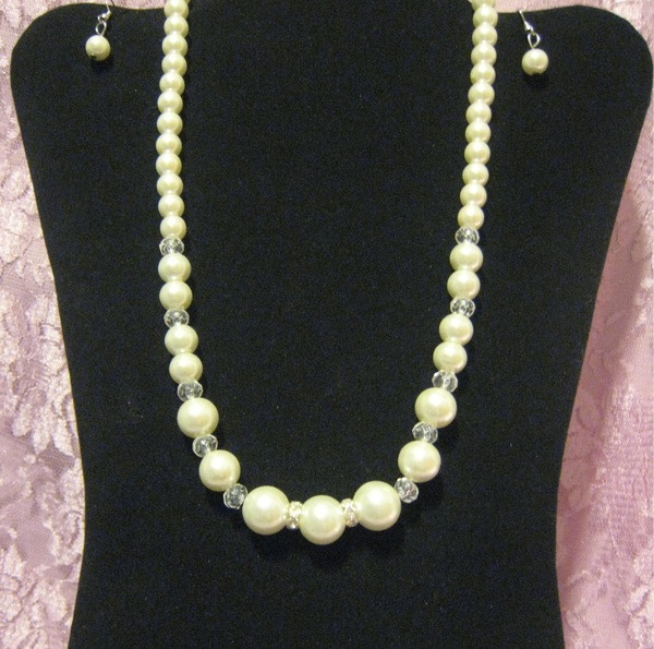 Cream Cultura Glass Pearl Necklace Set