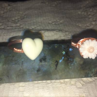 White heart & white sunflower ring set (2 rings)