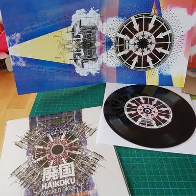 Special edition masked diode 'haikoku' cd + 7"