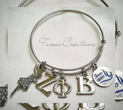 Custom Zeta Expandable Wristwear 