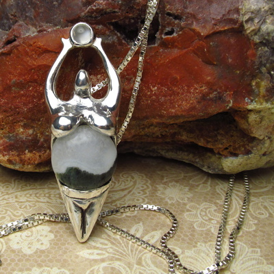 Sterling silver earth goddess pendant, moss agate,  moonstone, hand sculpted, earth mother,  goddess jewelry  necklace - Thumbnail 3